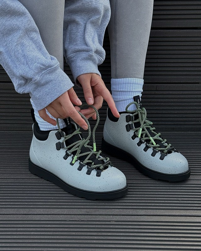 Всесезонные ботинки Hikes